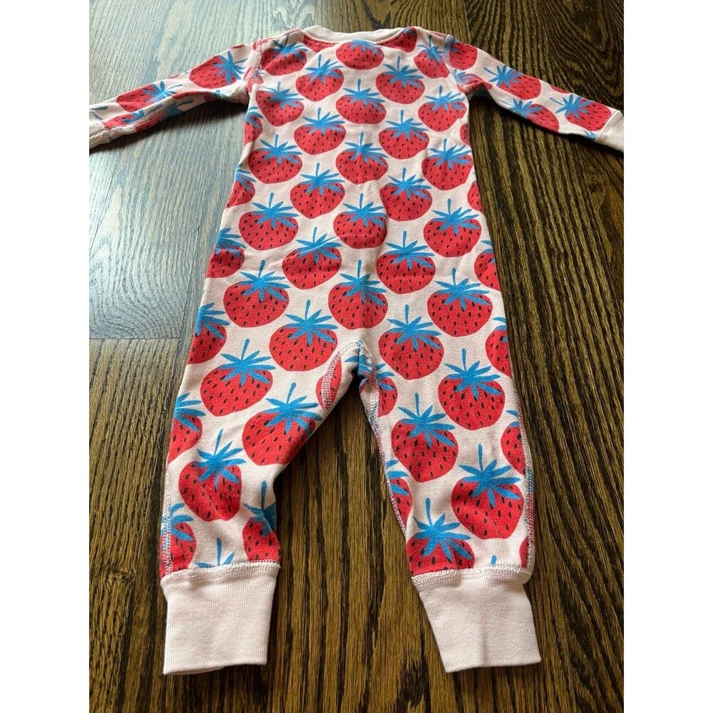 Hanna Andersson Organic Cotton Strawberry Zip Sleeper (6-12M)